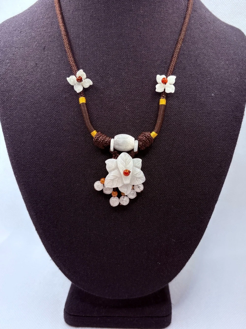 Vintage White Jade Adjustable Floral Necklace Dangle Beads Brown Cord